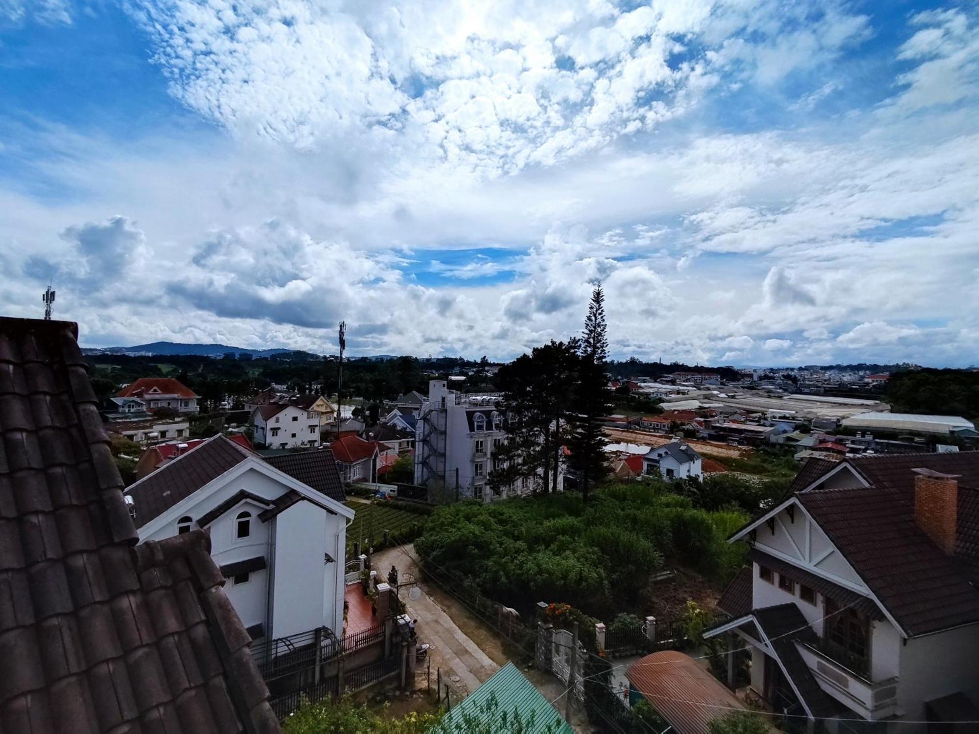 Monaco Hotel Khu Chi Lang Bagian luar foto