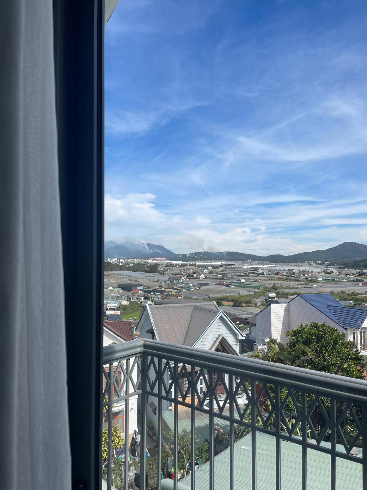 Monaco Hotel Khu Chi Lang Bagian luar foto